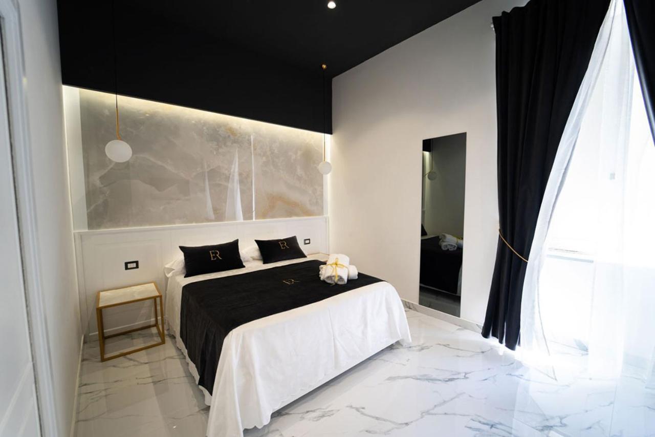 Élite Rooms Naples Extérieur photo