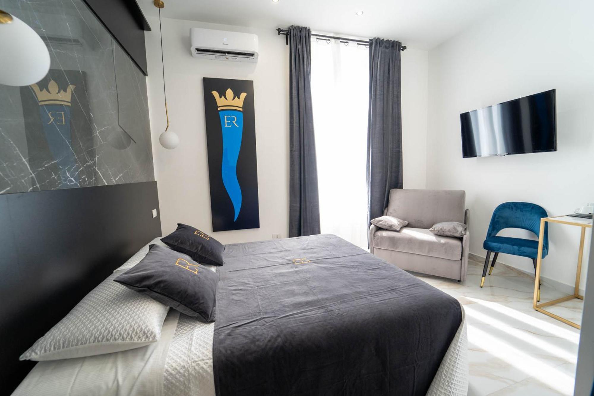 Élite Rooms Naples Extérieur photo