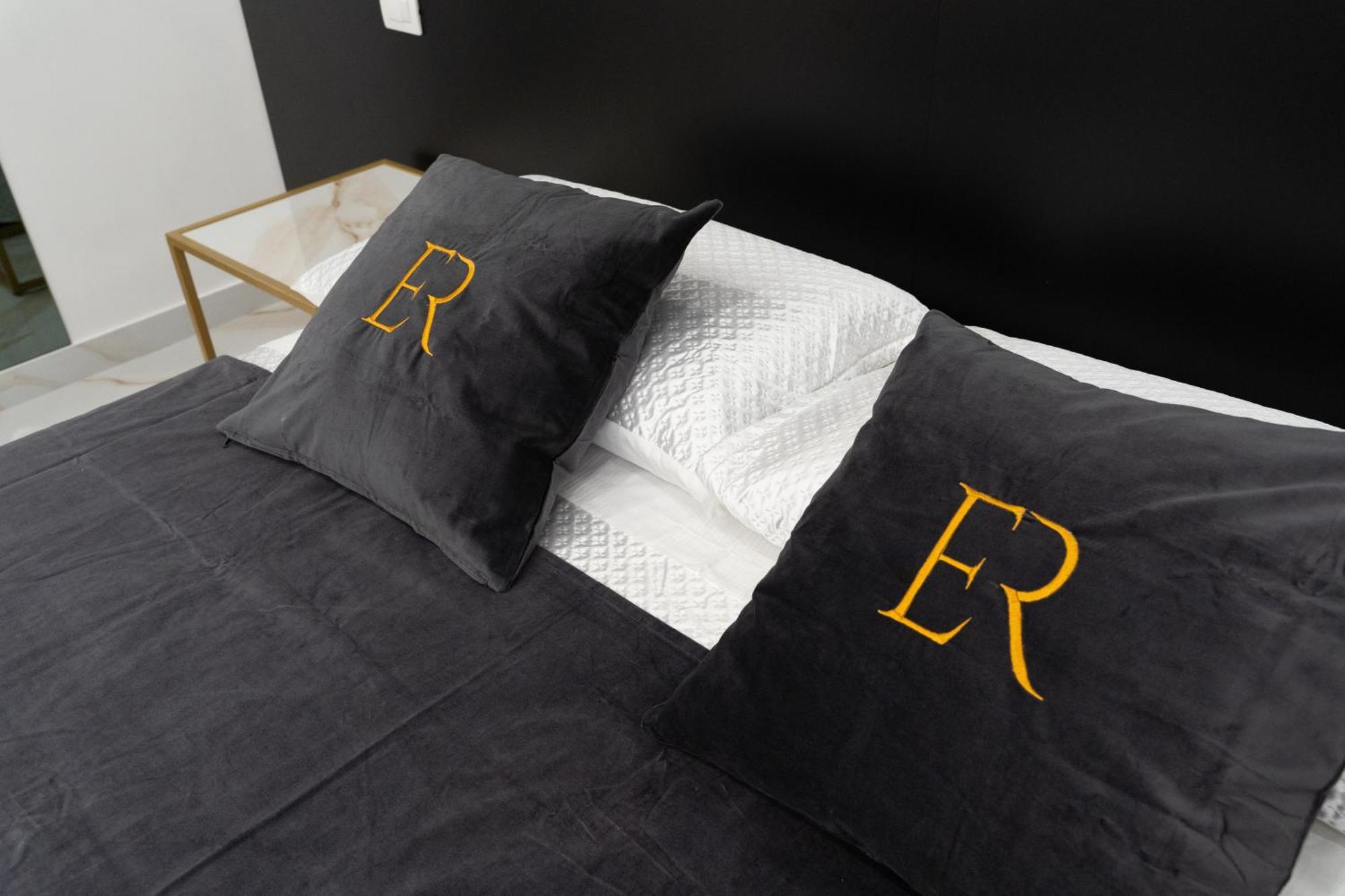 Élite Rooms Naples Extérieur photo