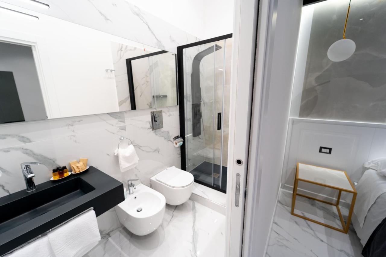 Élite Rooms Naples Extérieur photo