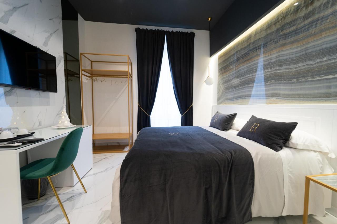 Élite Rooms Naples Extérieur photo